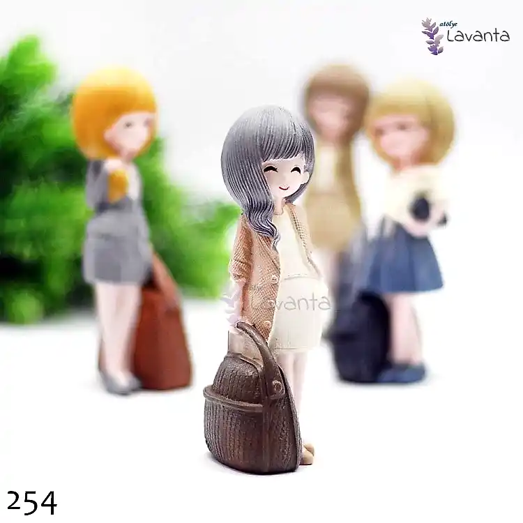 Çantalı Kızlar Kalıbı