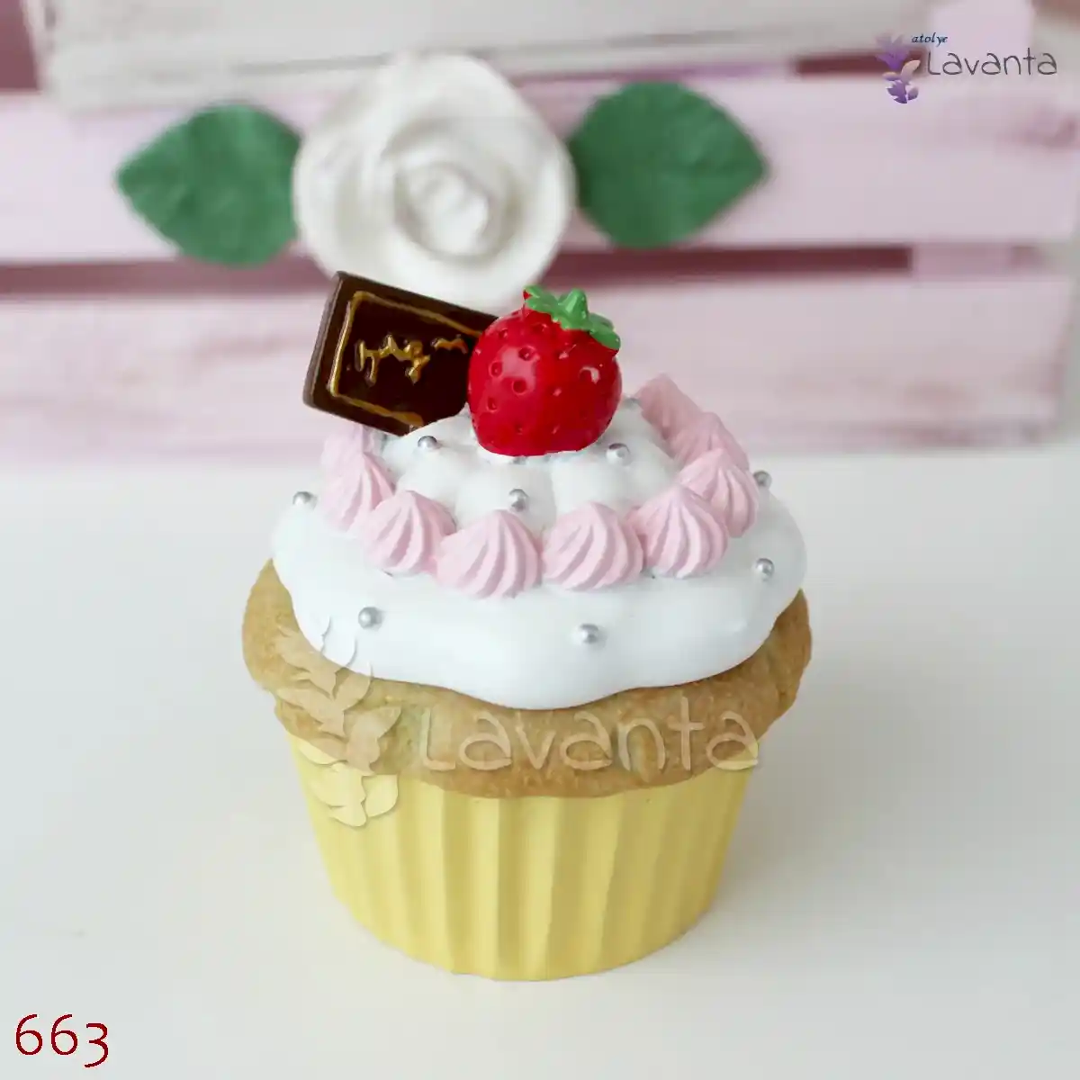 Çilekli Cupcake Kutu Silikon Kalıbı