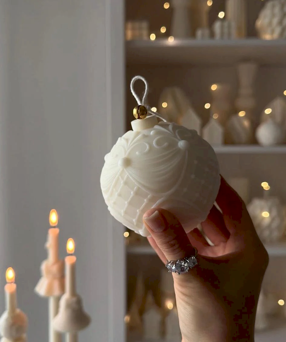 Desenli Yılbaşı Top Mum Kalıbı