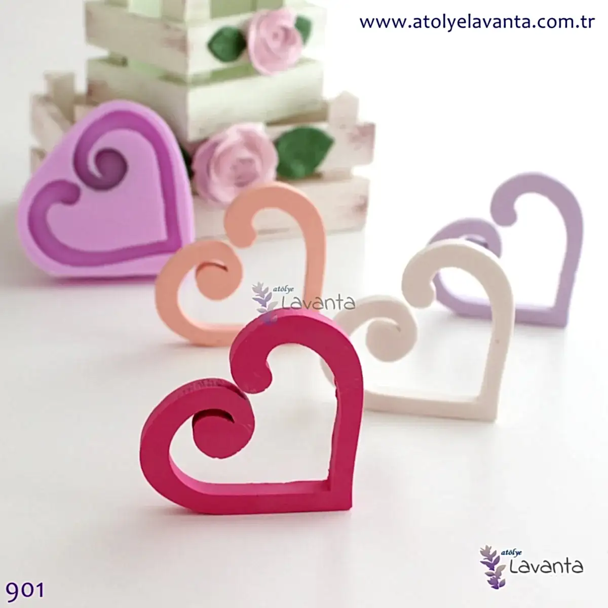 Dik Duran Kıvrımlı Kalp Silikon Kalıbı