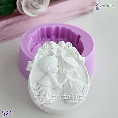 Elele Tutuşan Gelin Damat  Silikon Kalıbı