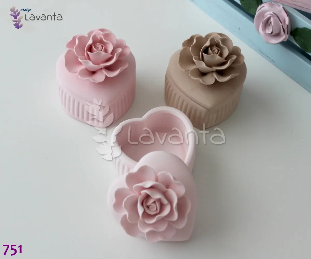 Kalp Üzeri Güllü Mücevher Kutusu Silikon Kalıbı